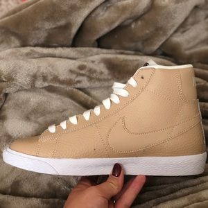 Nike Blazer Mid- Leather